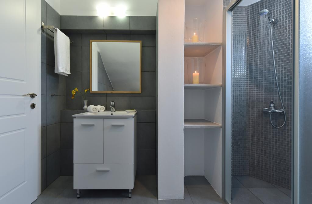 Aspro * Piso Livadi