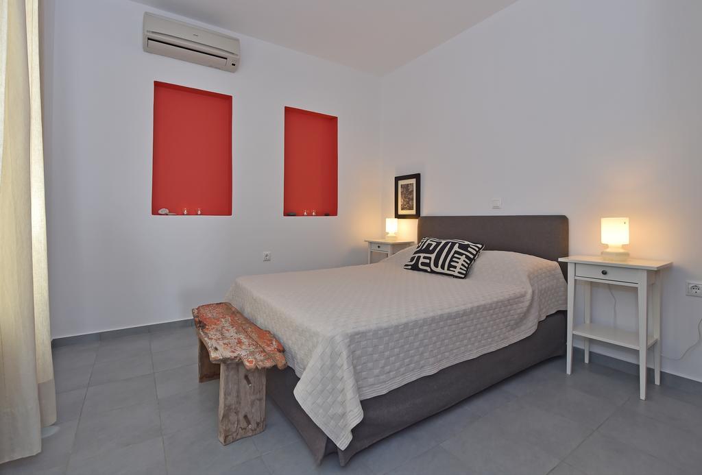 Aspro Villa *