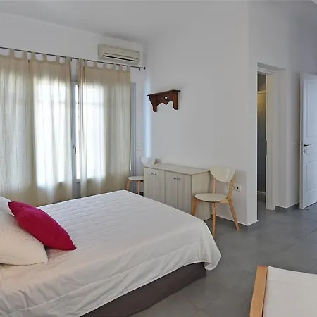 Aspro Villas Piso Livadi Room photo