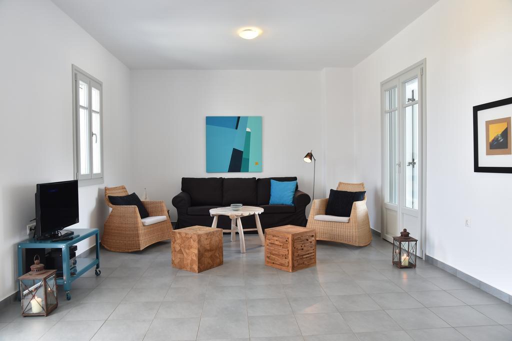 Aspro Villas *